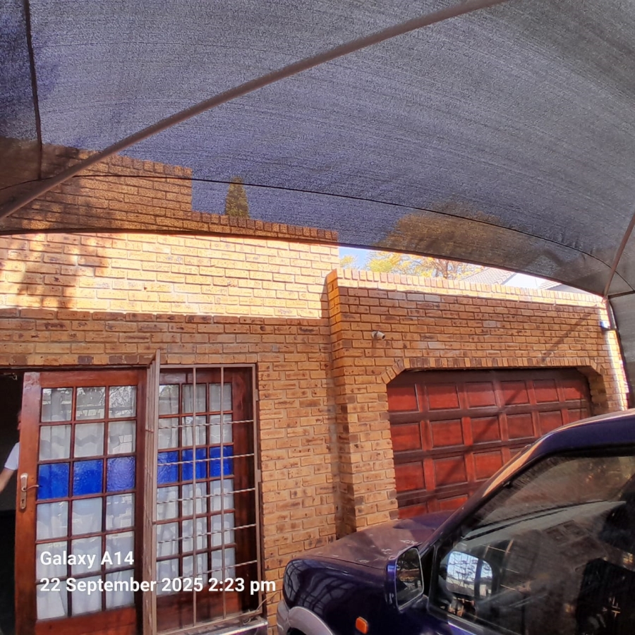 5 Bedroom Property for Sale in Bodorp North West